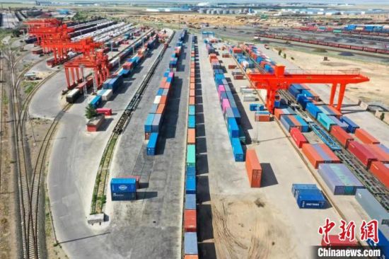 中蒙间唯一铁路口岸2025年春运进出口货物192.5万吨